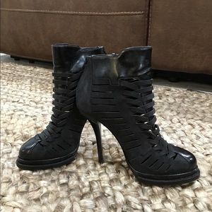 Heel boots